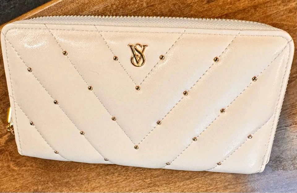 Victoria’s Secret wallet