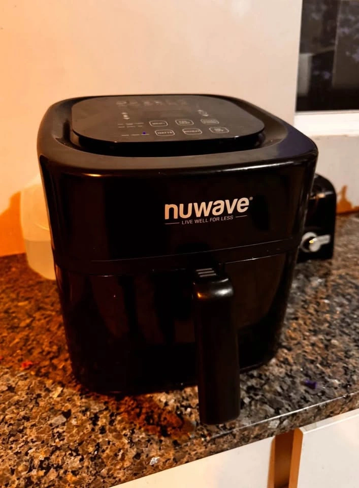 NUWAVE Brio Air Fryer Oven - photo 2