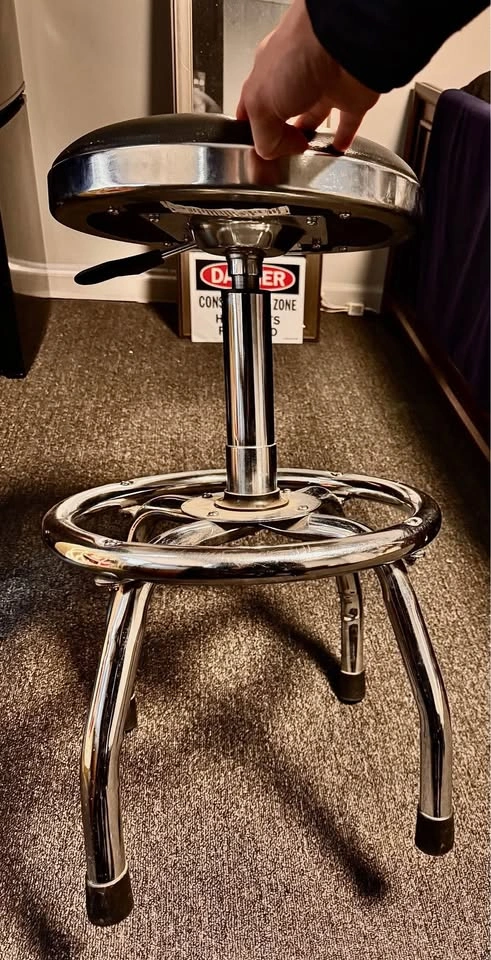 Nice black steel spin and height adjustment stool with foot rail - photo 2