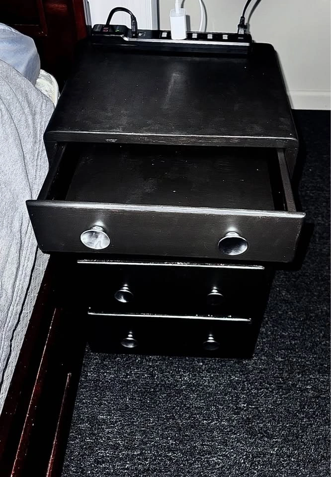 Night Stand - photo 3