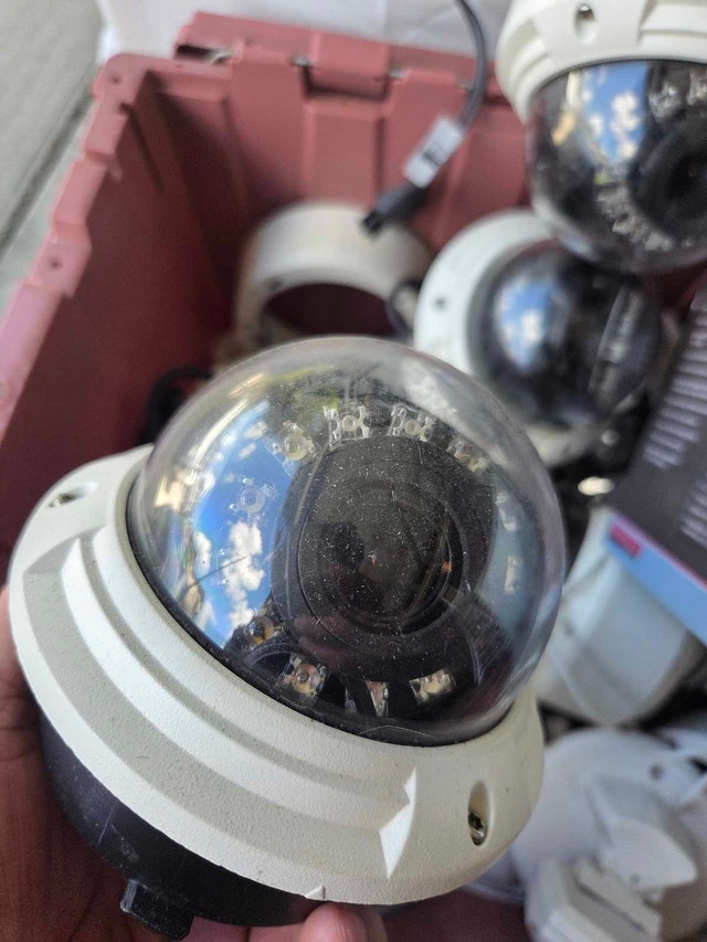 FLIR Digimerge Security Camera System with 8 cameras - photo 3