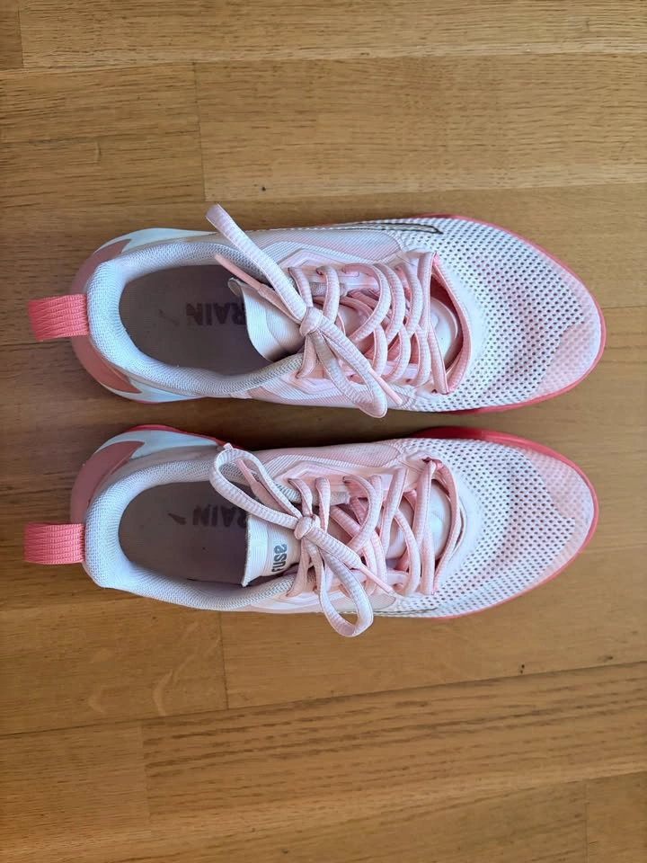 Pink Puma Women's Sneakers - photo 2