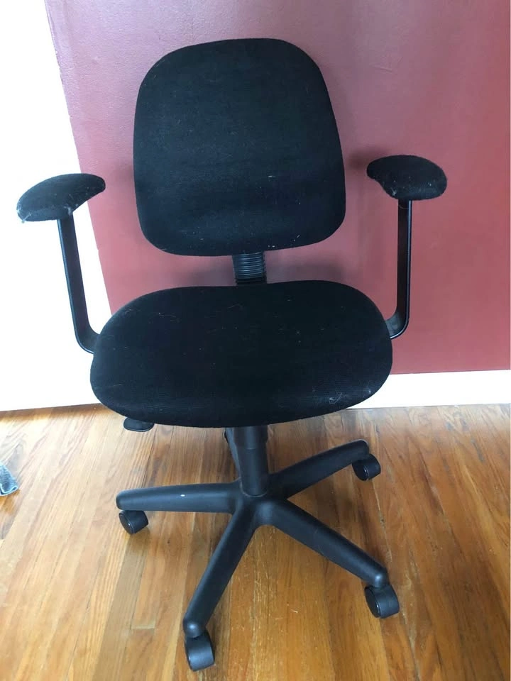 Black office chair