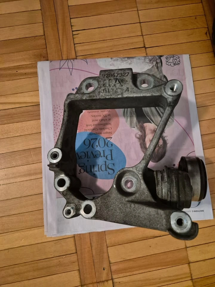 Pontiac G8 GT AC BRACKET - photo 3