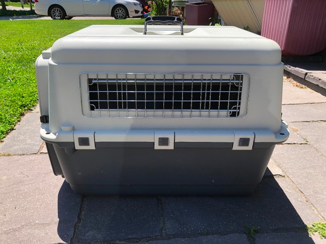 Hard-Sided Dog Crate / Pet Carrier / Travel Kennel