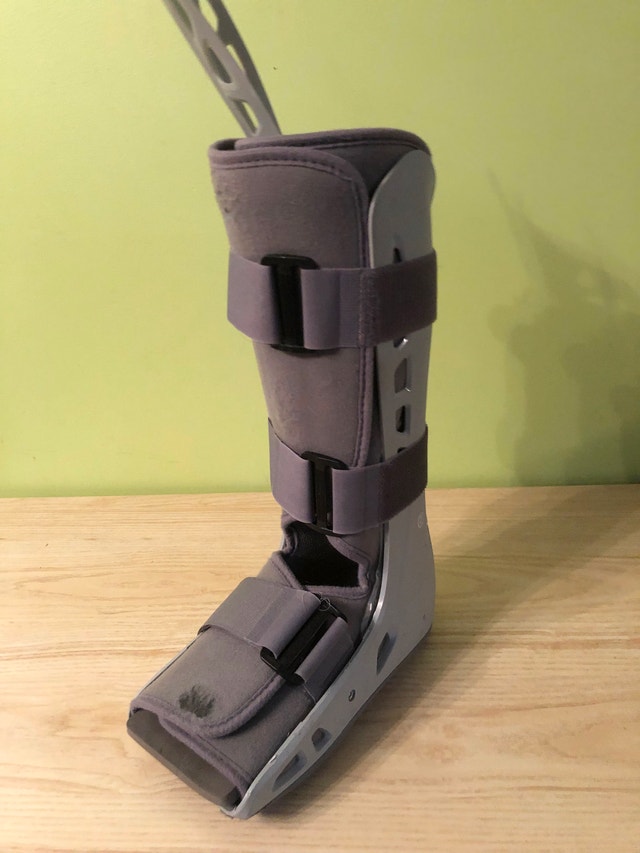 Pneumatic Air Pump Walking Boot