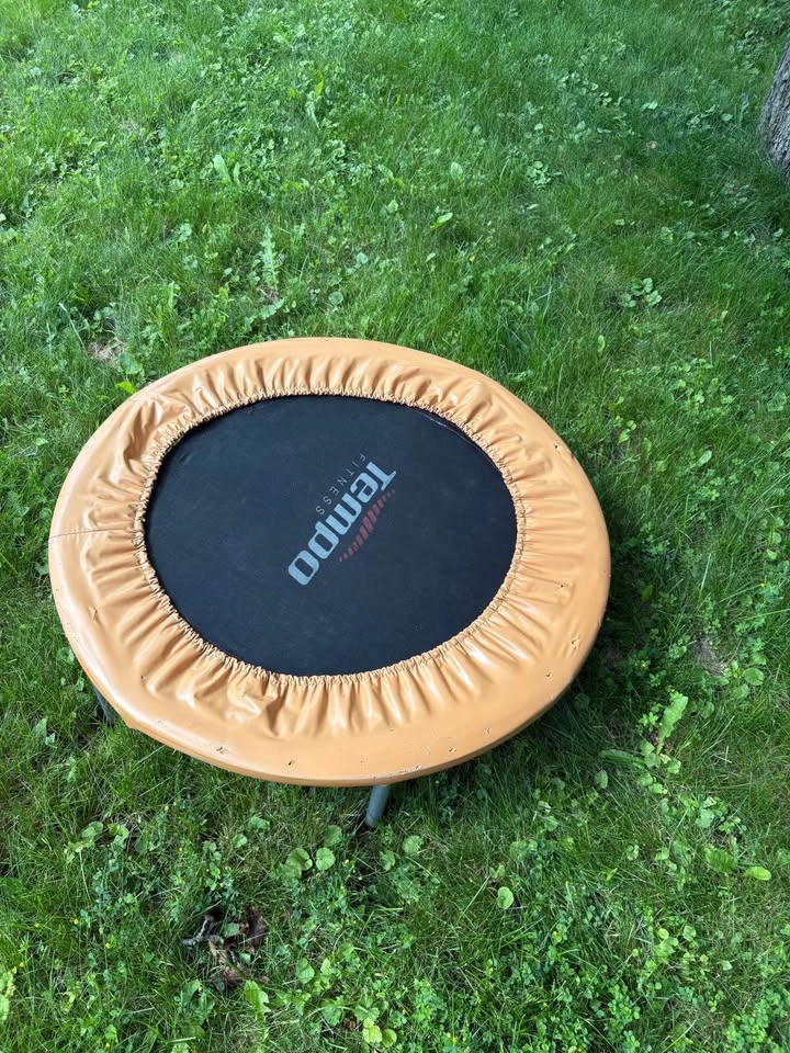 Tempo Fitness Mini Trampoline / Rebounder – $25 - photo 2