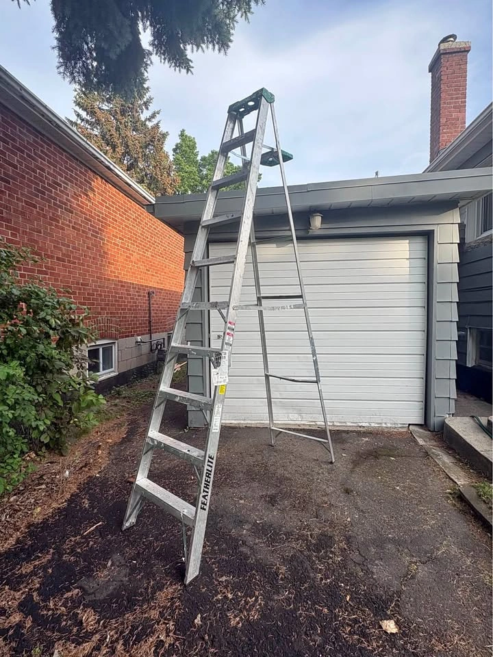 10ft Featherlite Aluminum A-Frame Ladder