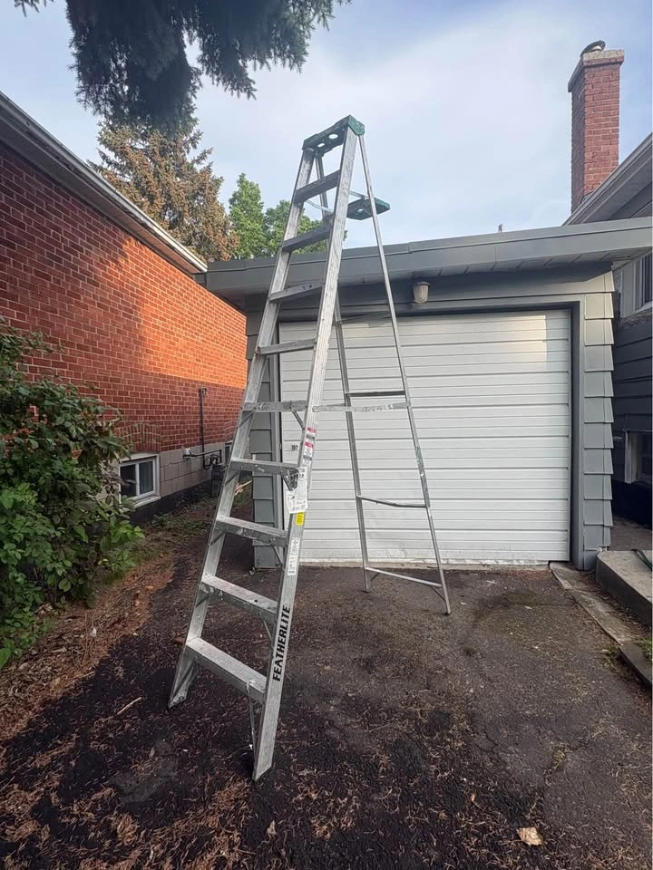10ft Featherlite Aluminum A-Frame Ladder - photo 2