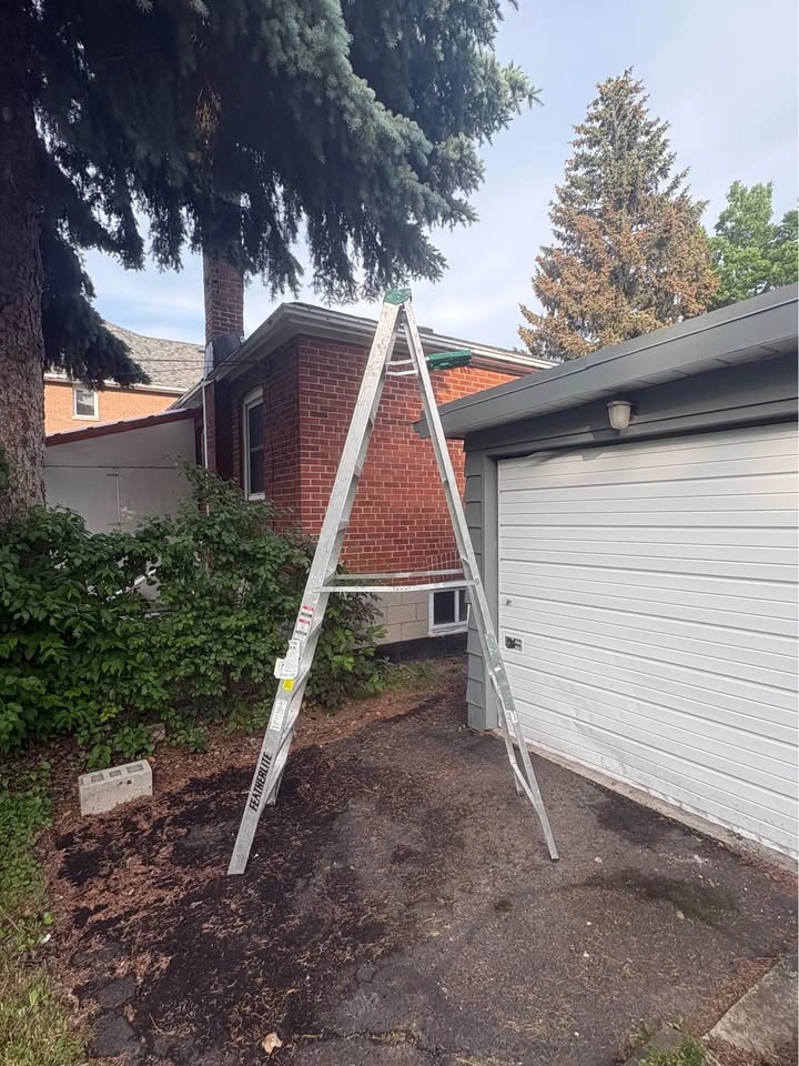 10ft Featherlite Aluminum A-Frame Ladder - photo 3