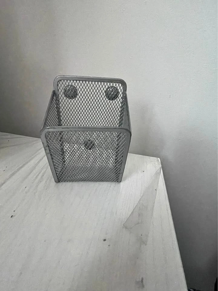 Gray locker accessories