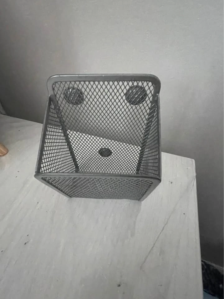 Gray locker accessories - photo 2