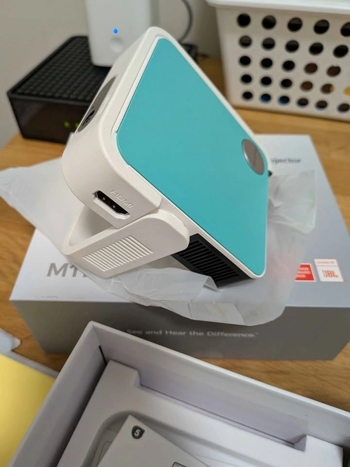 ViewSonic M1 Mini Plus pocket projector - photo 3