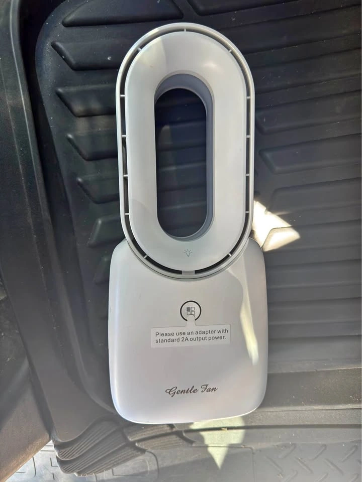 Desktop USB fan