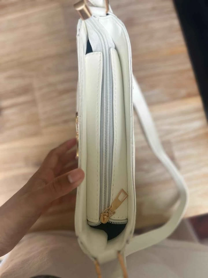 White Bow Shoulder Bag - photo 3