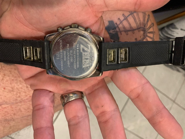Accutime Legend of Zelda Wristwatch - photo 2