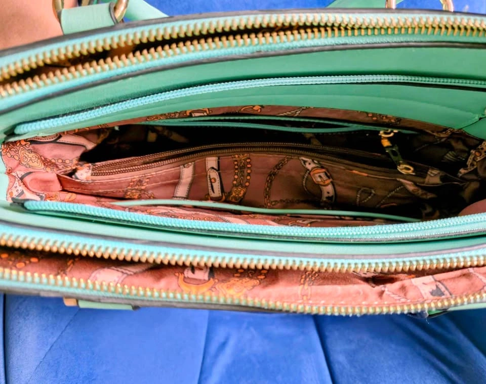 Beautiful mint green dome-style bag - photo 3
