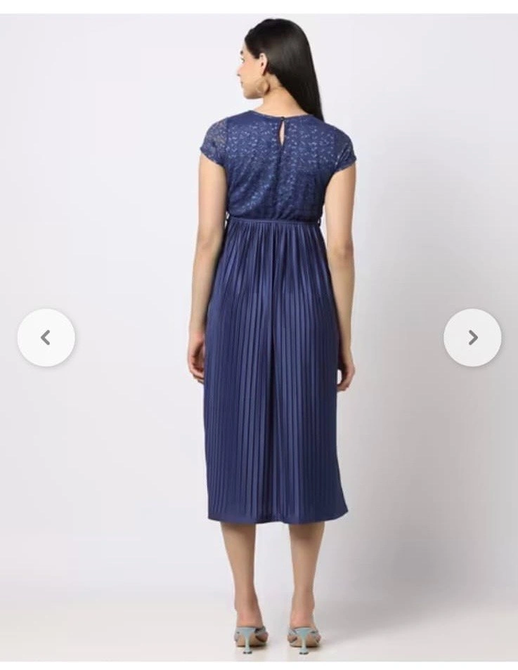 New Lace Pleated Satin Dress - photo 2