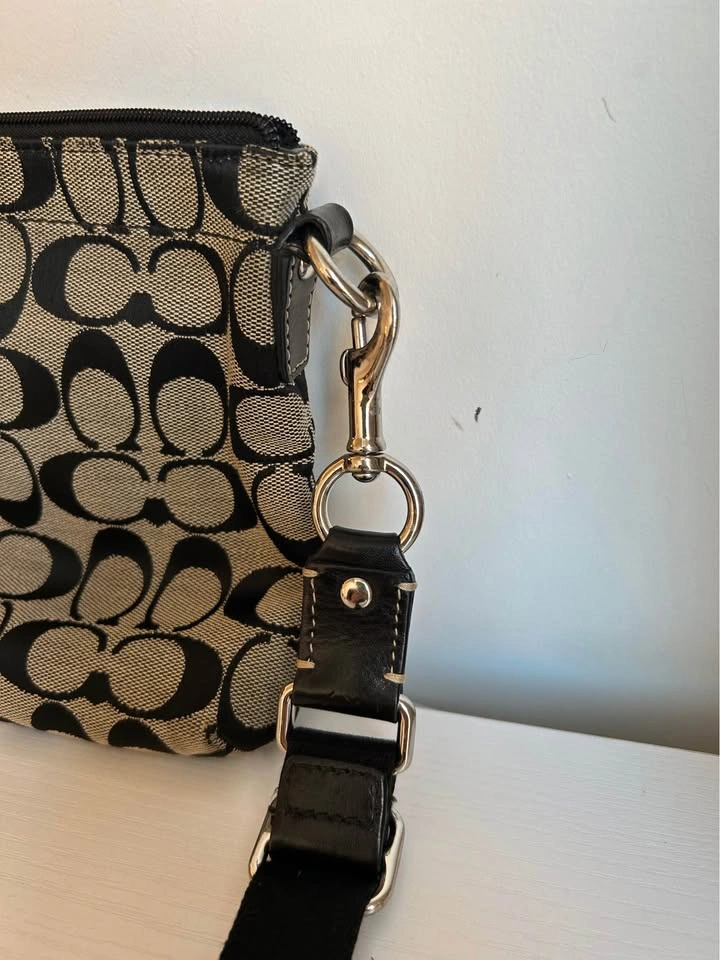 Coach Signature Canvas Crossbody Bag - photo 5
