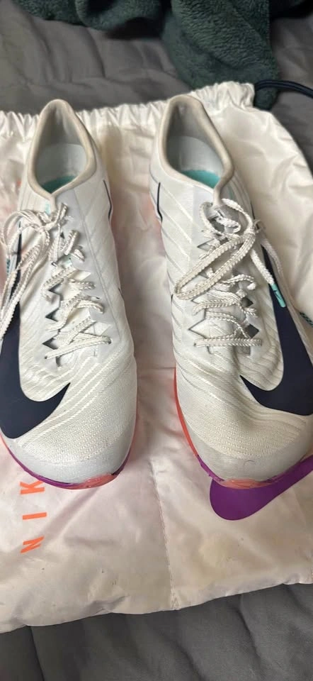 Nike max fly 2s