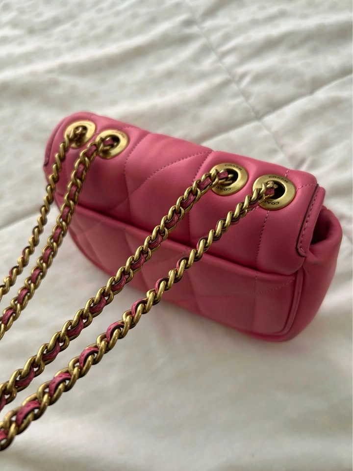 Coach Madison Pink Shoulder Bag in Quilted Leather - photo 3