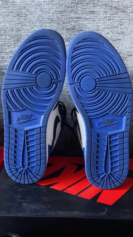 100% Authentic Custom Jordan’s size 11/11.5 - photo 4