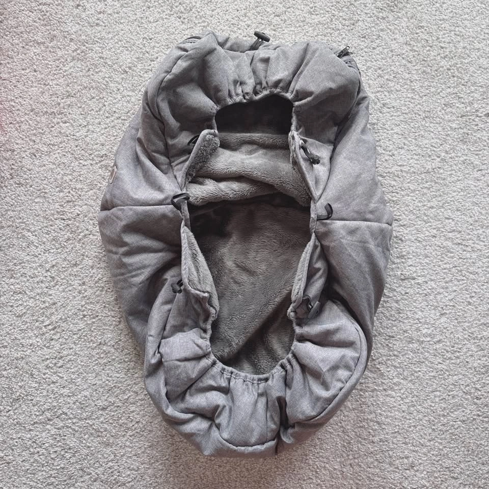 Baby winter car seat cover with zipper access - photo 3