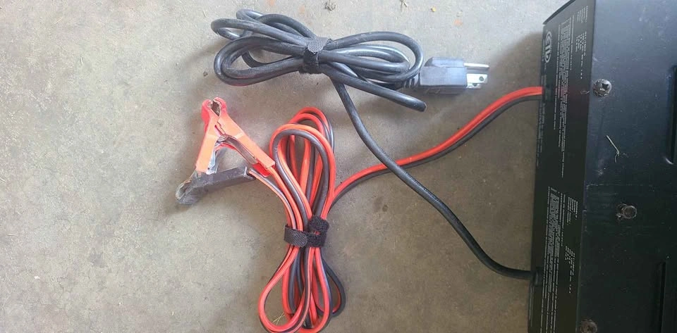 MotoMaster 10/2 A Battery Charger - photo 5