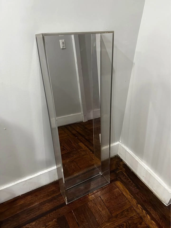 Mirror with acrylic frame - photo 2