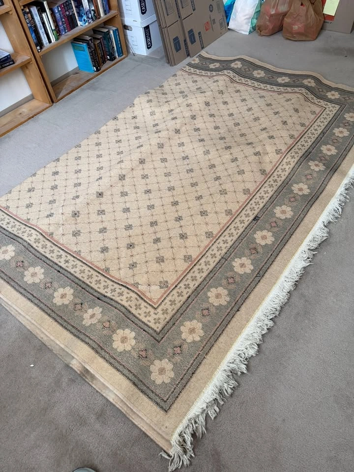Large Belgian-Made Area Rug – Approx 8’ x 11’ - photo 4