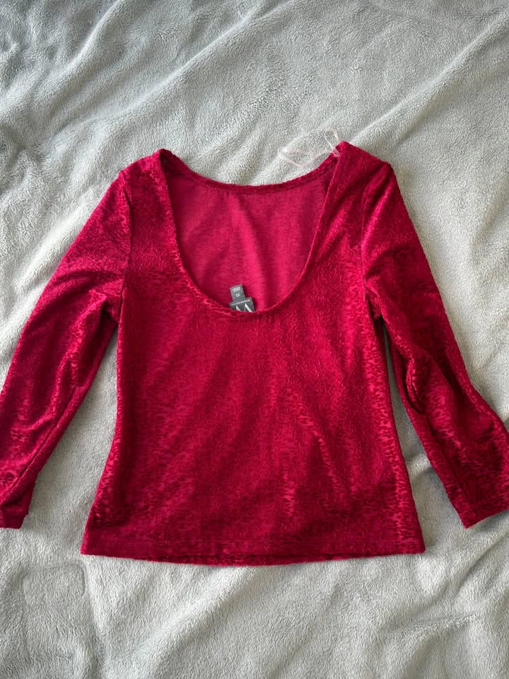 Red Burnout Long Sleeve Top - XS size - photo 3