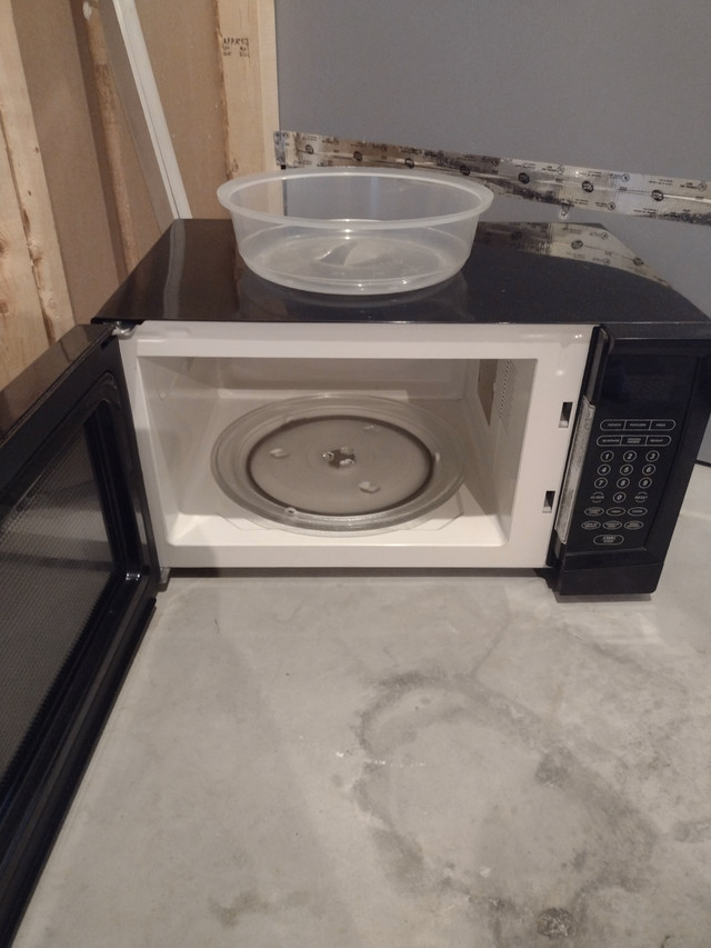 Microwave - photo 2