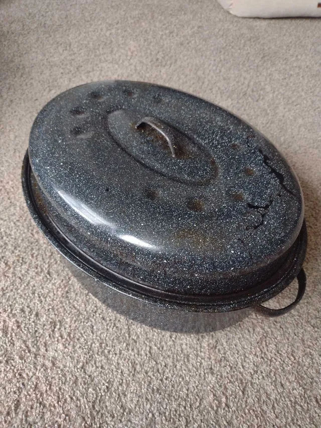 Oval Roaster thumbnail
