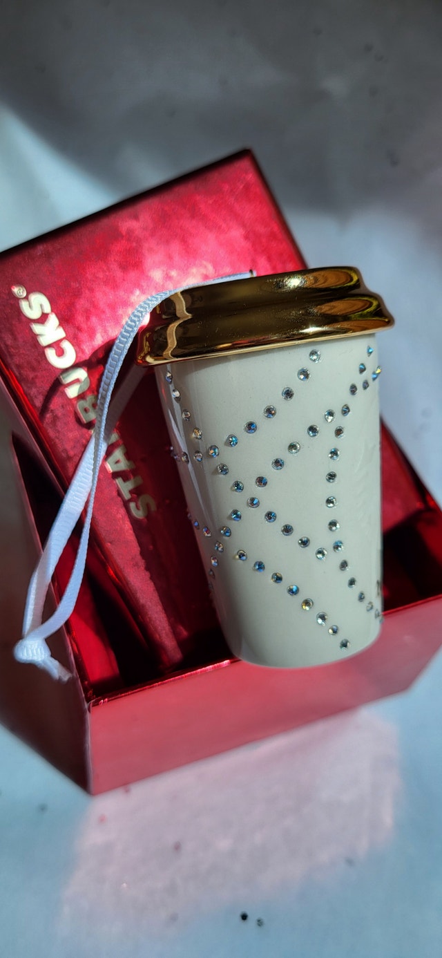 2015 Starbucks Swarovski Ornament - photo 3