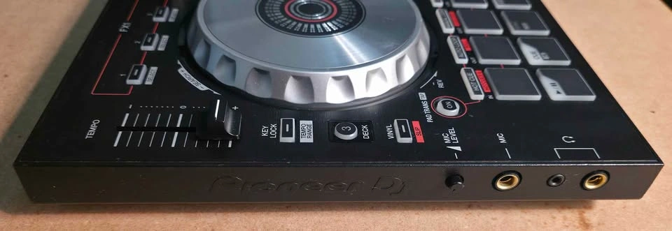 Pioneer DJ DDJ-SB2 Serato DJ Controller - photo 2