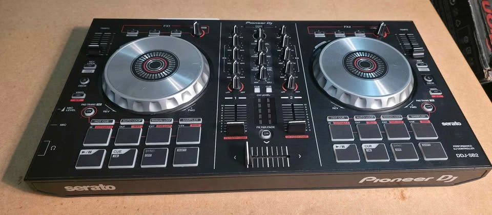 Pioneer DJ DDJ-SB2 Serato DJ Controller - photo 3