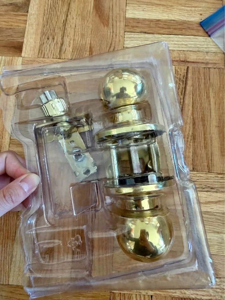 Polished Brass Door Knob Set