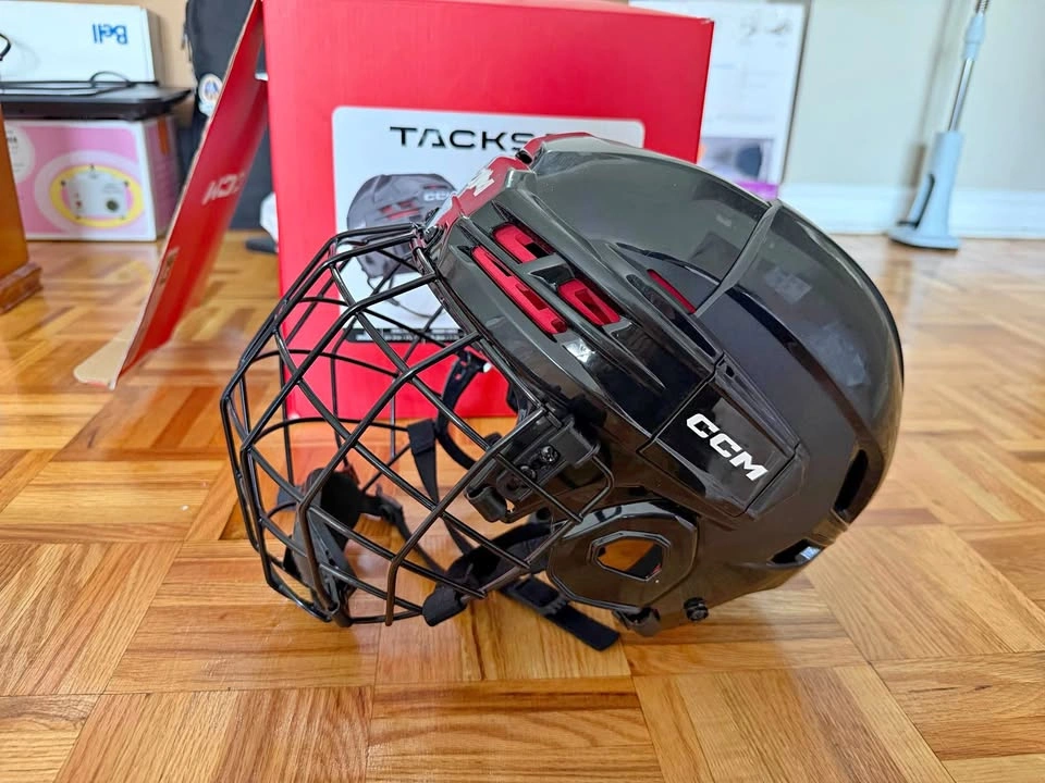 CCM Tacks 70 Hockey Helmet with Cage - size M