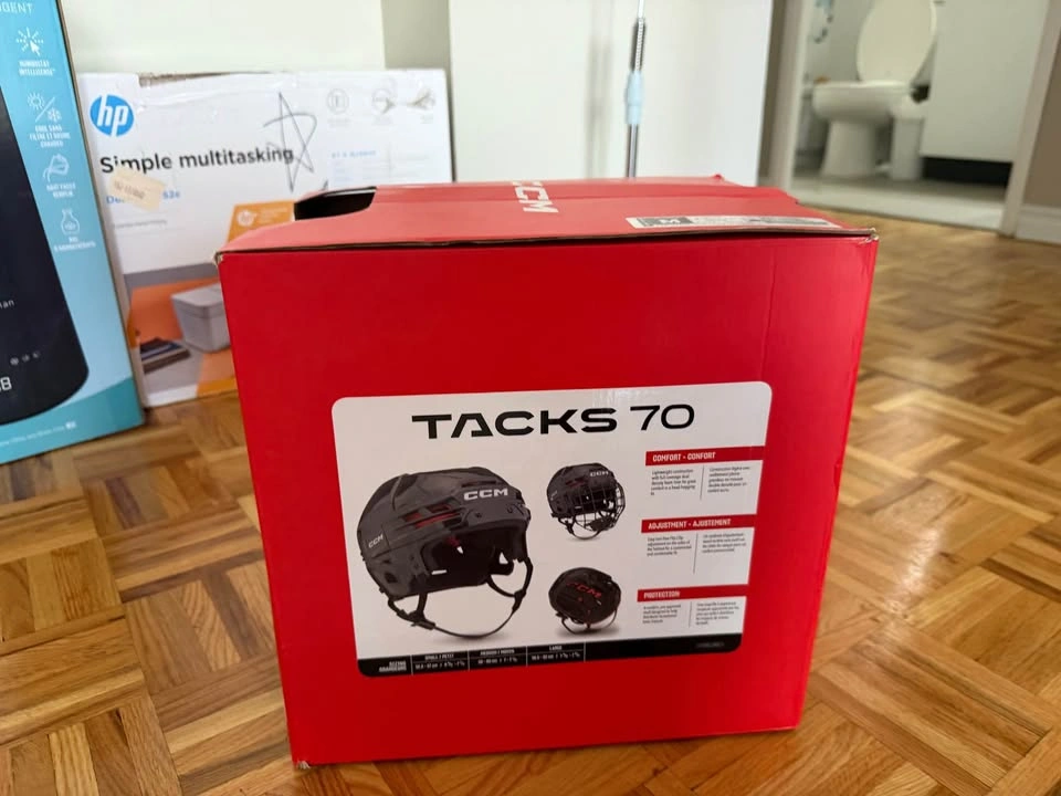 CCM Tacks 70 Hockey Helmet with Cage - size M - photo 2