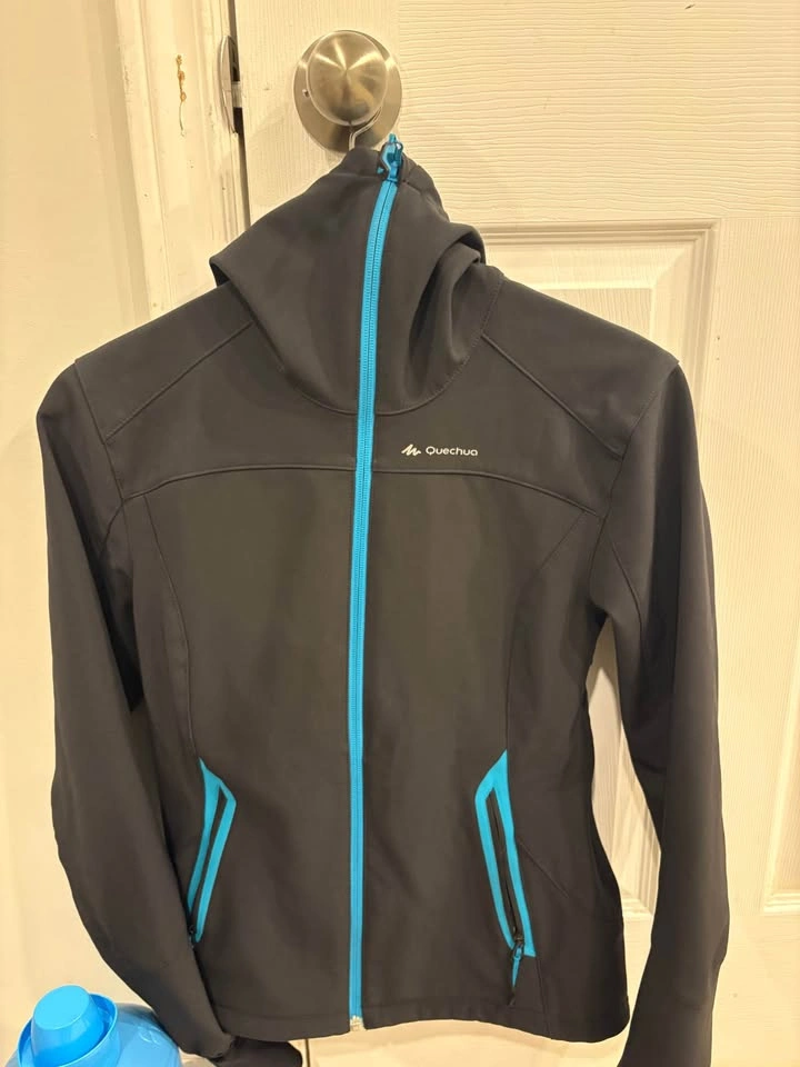 Decathlon Quechua Softshell Hiking Jacket – XS – $20 - photo 2