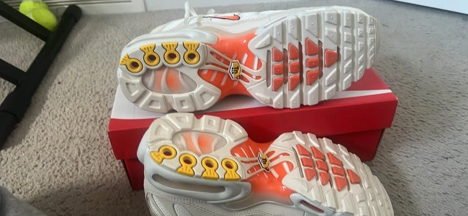 Nike Air Max Plus "Phantom/Safety Orange" - Men's Size 8.5 - photo 5
