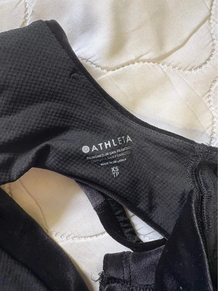 Athleta Sports Bra / Crop Top - XS - photo 3