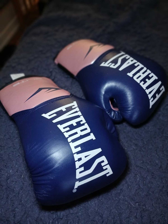 Women's Everlast Boxing Gloves