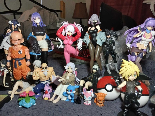 Large Collection of Figurines - photo 5