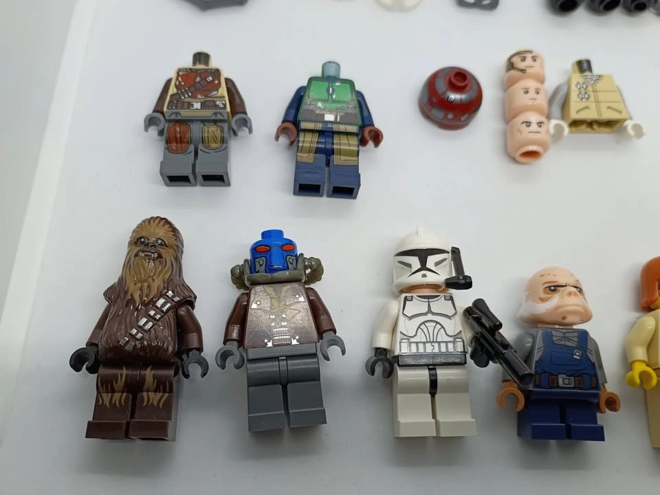 Lot of Lego Star Wars Minifigs Partial Minifigs and Accessories - photo 2
