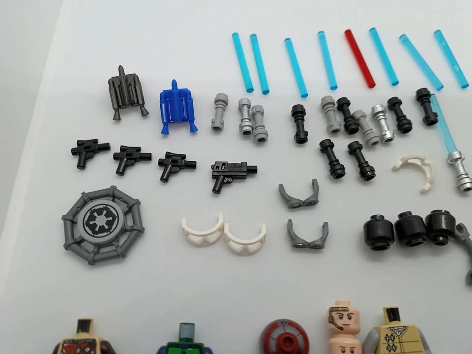 Lot of Lego Star Wars Minifigs Partial Minifigs and Accessories - photo 4