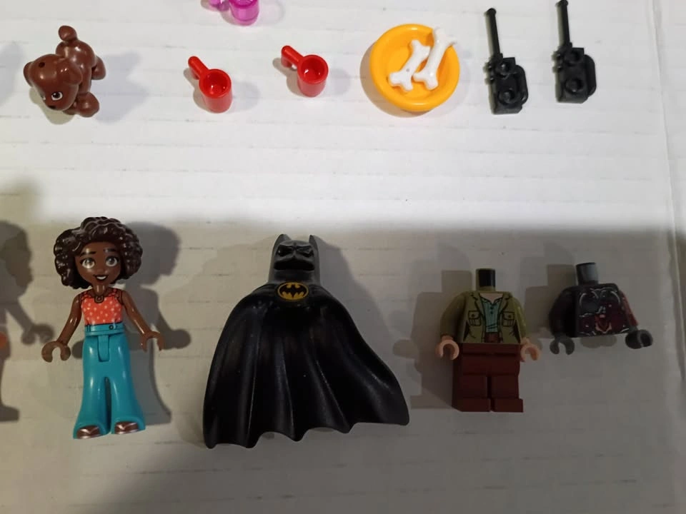Lot of Lego Minifigs Minifig Parts and Accessories - photo 4