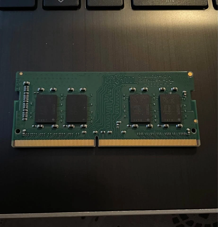 Crucial 16GB DDR4 Laptop RAM (3200MHz SODIMM) - photo 2