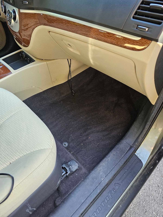 2009 Hyundai Santa Fe GL | 108k Kilometers - photo 4