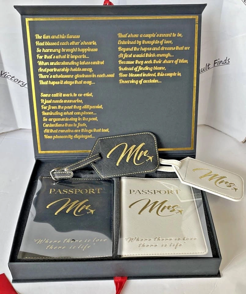 Deluxy Mr. & Mrs. Luggage Tag/Passport Holder Set